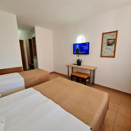 Ovidiu 3* 마마이아